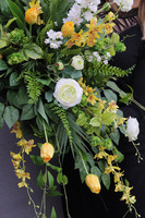 Amirata, wiosenna wiązanka nagrobna, dł.100cm 