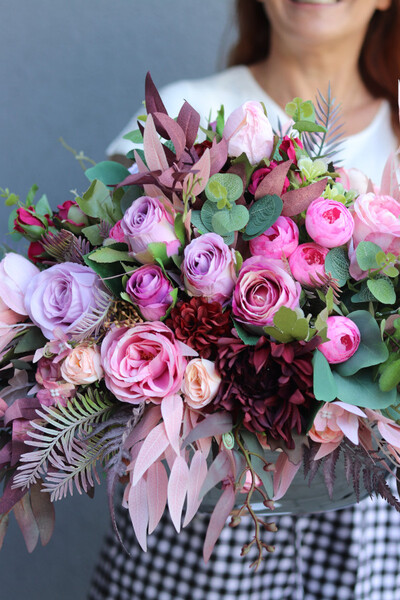 Tehera Silver, barwna kompozycja w srebrnej donicy