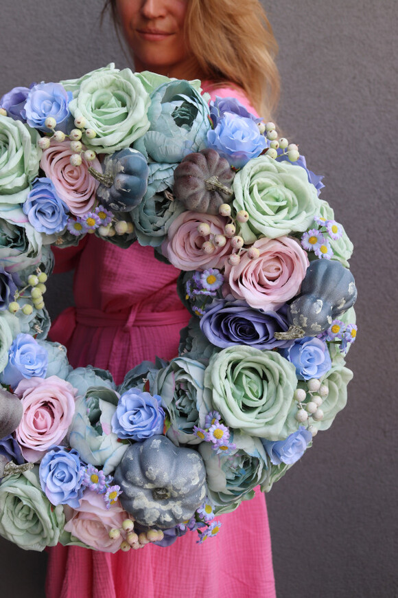 Pumpkin Blue, niebieski jesienny wianek z dyniami