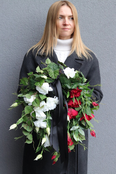 Polonia Eustoma, elegancki wieniec nagrobny