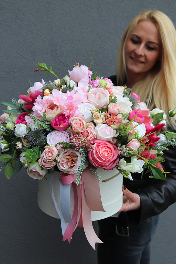 bogaty flowerbox z różami, Elegancya, wym.45cm