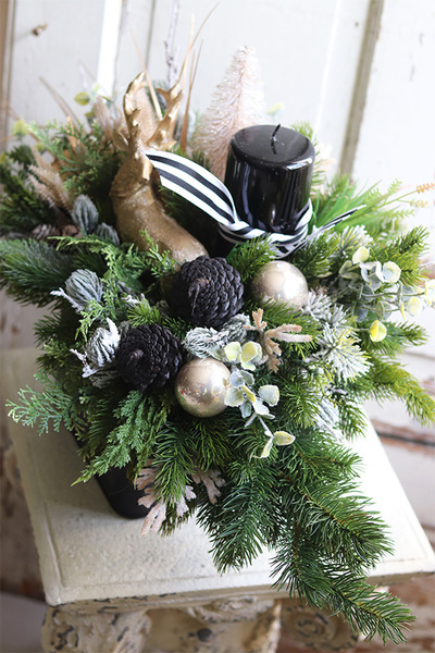 Industrial Elegance, świąteczny stroik w metalowej osłonce