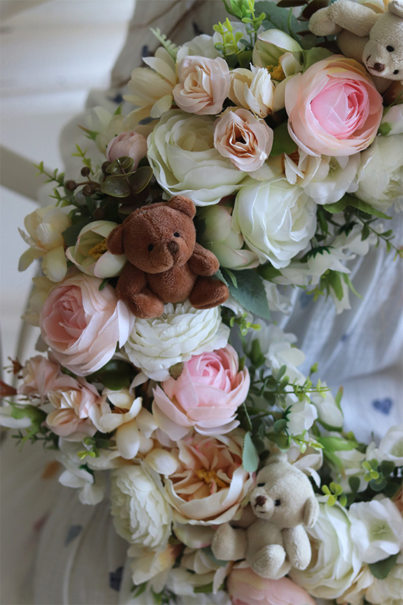 Słodkie Misie Teddy, uroczy wianek na drzwi