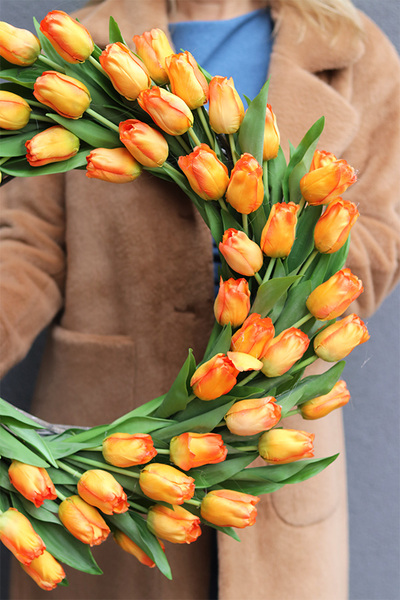 Witaj Wiosno Orange Big, wianek z tulipanów