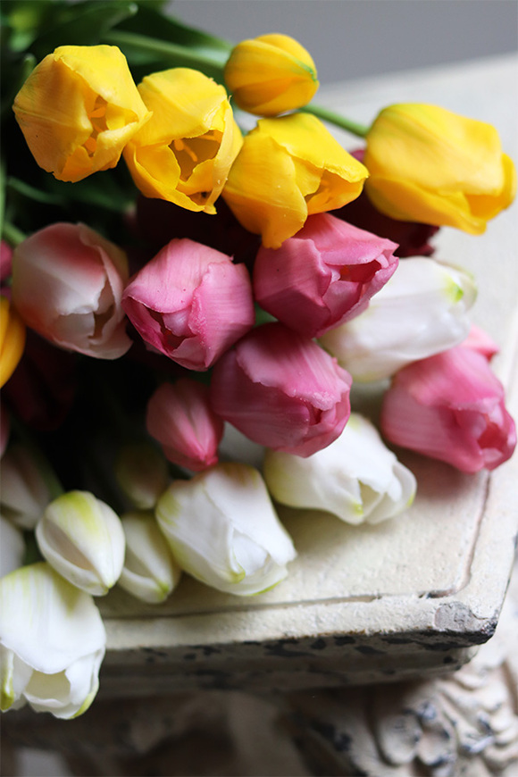 April, bukiet tulipanów silikonowych Czysta Biel