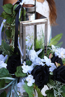 Angelo Garden Biało-Czarny, lampion nagrobny z kwiatami, wys.42cm