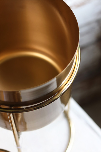 Złotano, metalowa doniczka / osłonka na stojaku, kpl.2szt