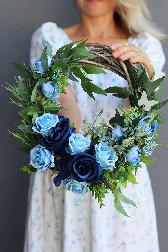 Blue Roses, asymetryczny granatowy wianek