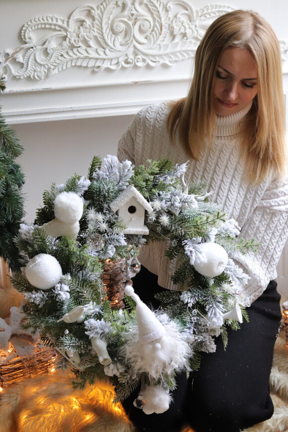 Zimowy Skrzat, świąteczny wianek na drzwi