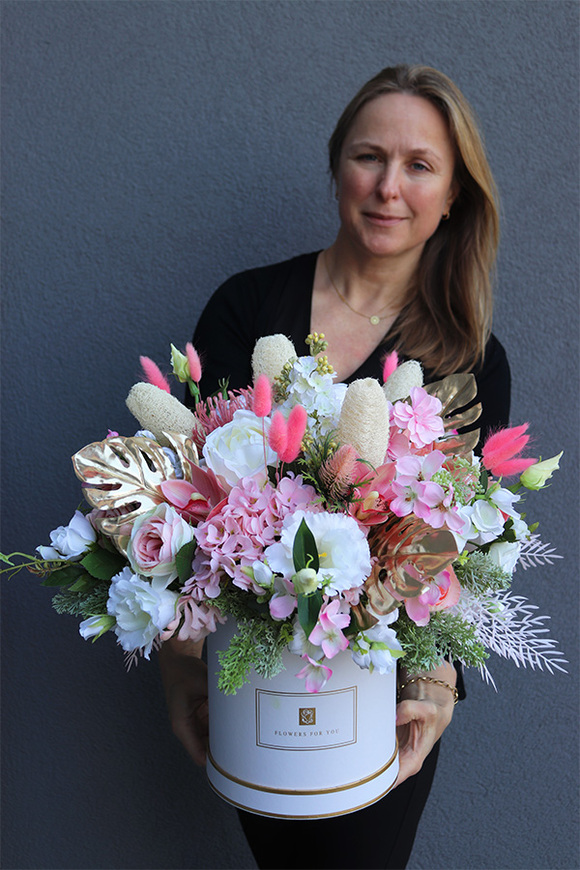 Hefressa Orfitta, flowerbox z różowymi dodatkami, wys.49cm 