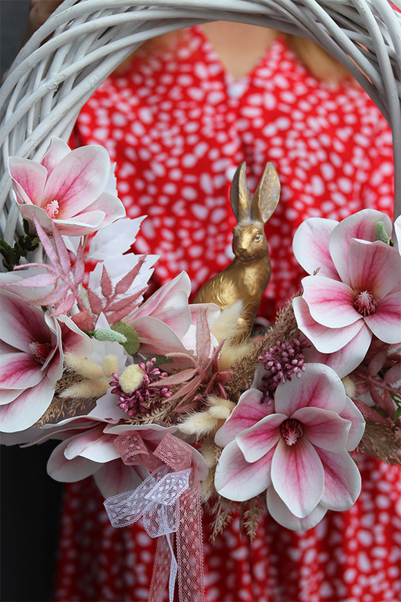 Magnolia Style, wielkanocny wianek z zajączkiem