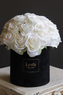flowerbox na prezent Jubileo 30 Białych Róż w welurowym pudełku, wys.30cm  