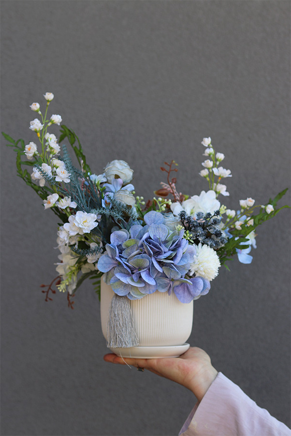 Blue Origami, błękitna kompozycja w pucharze