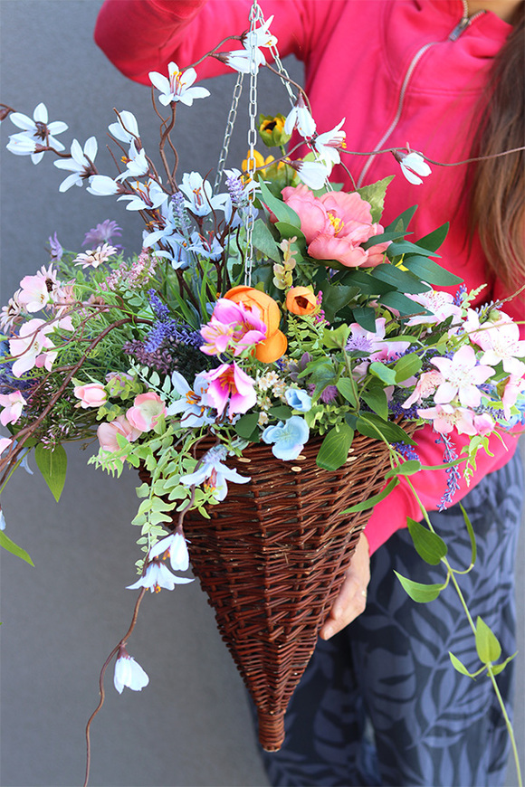 Sielska Dolina, kompozycja w wiszącym koszu