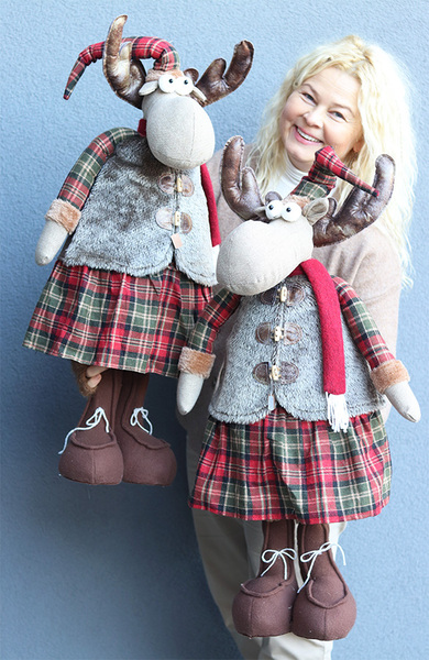 Rudolfi A, laleczka zimowa stojąca renifer, dziewczynka