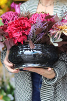 Bordo Cherry, kompozycja nagrobna w ceramicznej misie