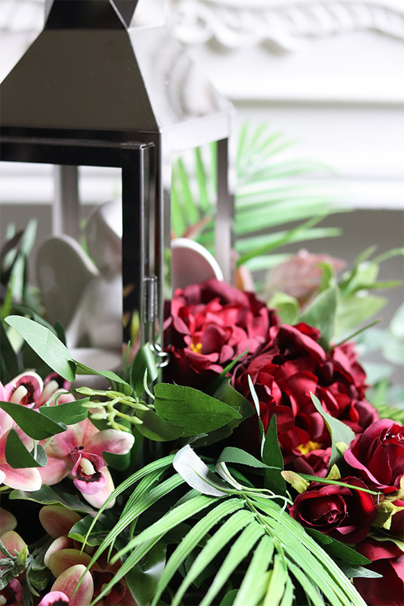 Angelo Garden Julia Bordo, lampion nagrobny z kwiatami