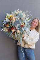 Saullen, kwiatowy wianek na drzwi