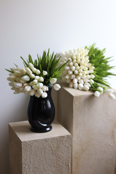 Tulippo, bukiet nagrobny z tulipanami we wkładzie