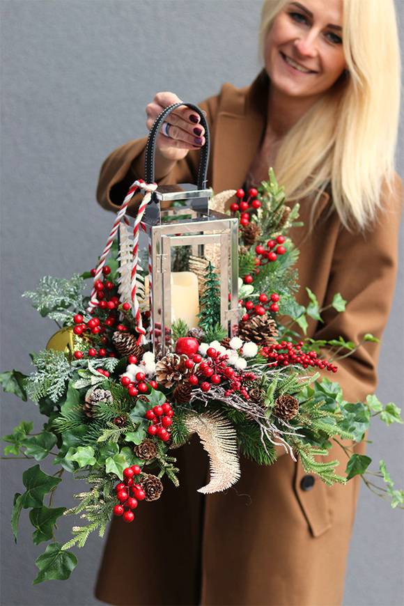 Angelo Winter Red, srebrny lampion nagrobny ze świecą LED