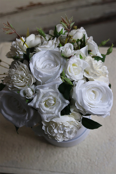 flowerbox z białymi kwiatami, Bielissa, wys.25cm 