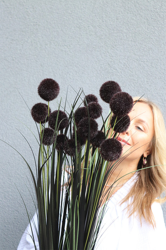 Black Design Cecile, kompozycja z trawami