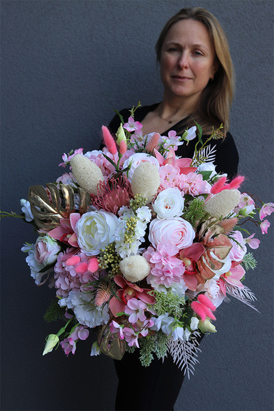 Hefressa Orfitta, flowerbox z różowymi dodatkami, wys.49cm 