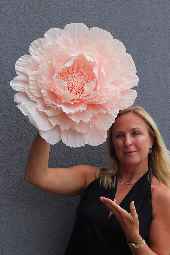 Paper Flower P, ręcznie robiony kwiat papierowy