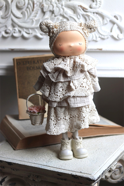 Doll Dominique, figurka laleczka boho, dziewczynka