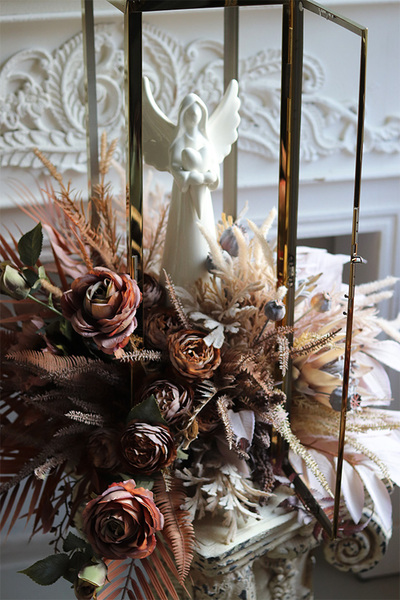 Angelo Garden Mortario, lampion nagrobny z kwiatami