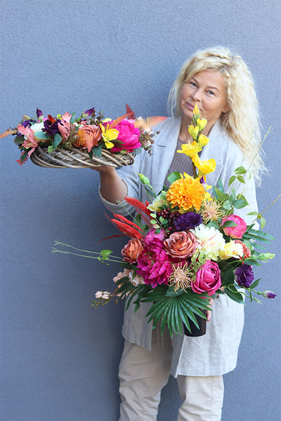 Colorro, nowoczesny bukiet nagrobny we wkładzie