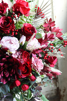 Red Georgia,czerwona kompozycja w pucharze, wys.74cm 