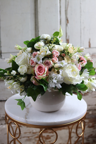 Cleo, elegancka kompozycja kwiatowa na stół, wym.30x46cm