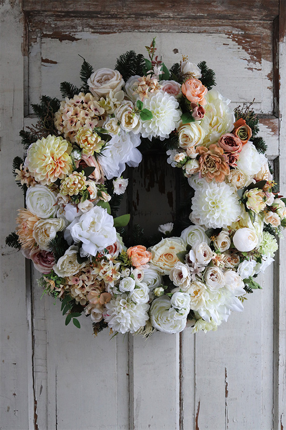 Deliana, bogaty wieniec nagrobny na igle, śr.61cm