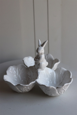 OD RĘKI Easter Cottage, wielkanocna paterka z zajączkiem, wym.14x20x20cm