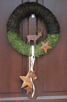 Miedziany Świąteczny, wianek dekoracyjny z jeleniem