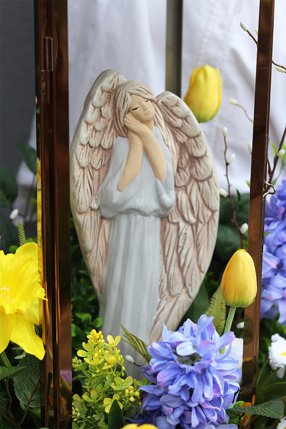 Angelo Garden Spring, lampion nagrobny z kwiatami