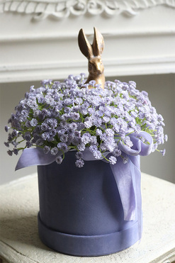 Kaszka Liliowa Bunny, wielkanocny flowerbox kwiatowy, wys.32cm