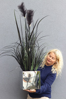 Black Mirror Glamour 2, sztuczna czarna trawa w donicy