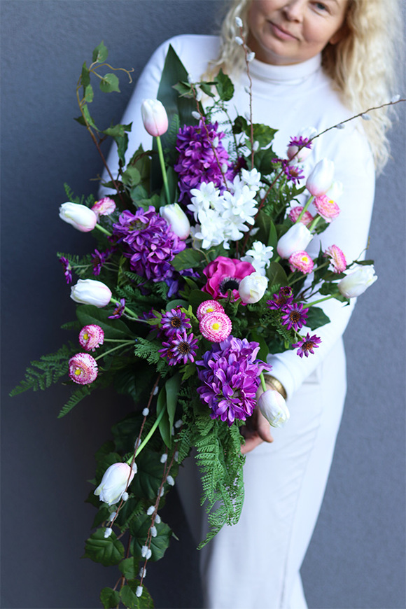 Amira Fiolet, wiosenny bukiet do wazonu