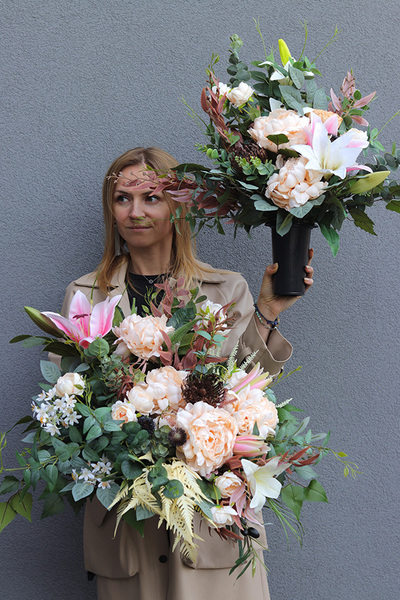 Lediera Idealia, bukiet nagrobny we wkładzie