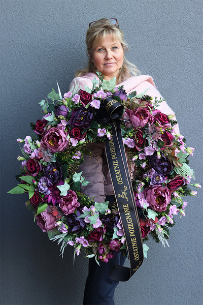 Violesta, bogaty fioletowy wieniec nagrobny, śr.70cm 