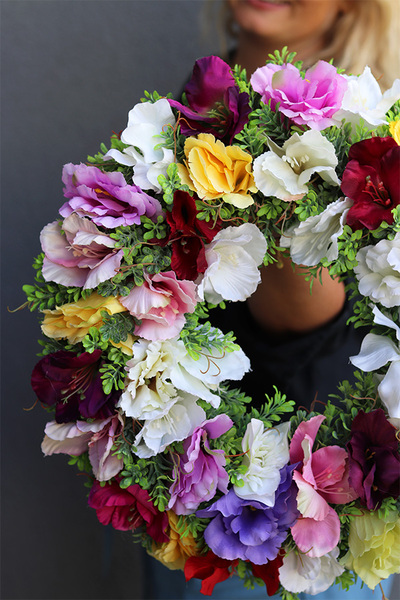 Na Ludowo, kwiatowy wianek dekoracyjny