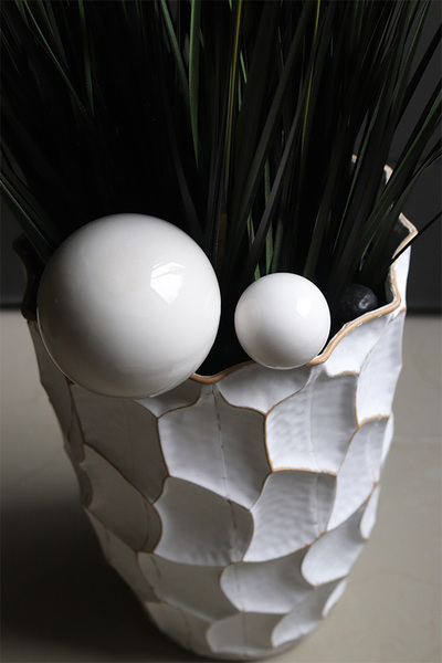 Black Canada, kompozycja z trawami