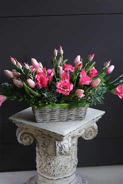 Benussi Pink Basket, kosz z różowymi kwiatami, wym.34x70cm