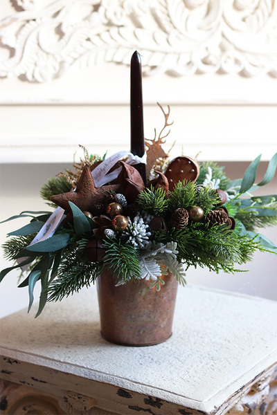 Industrial Miedziany, świąteczny stroik w metalowej osłonce