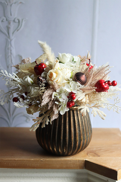 Kremona, zimowa kompozycja z jabłkami i suszem