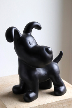 Dog in the Fog, figurka pies reksio B, czarny, wys.26cm 