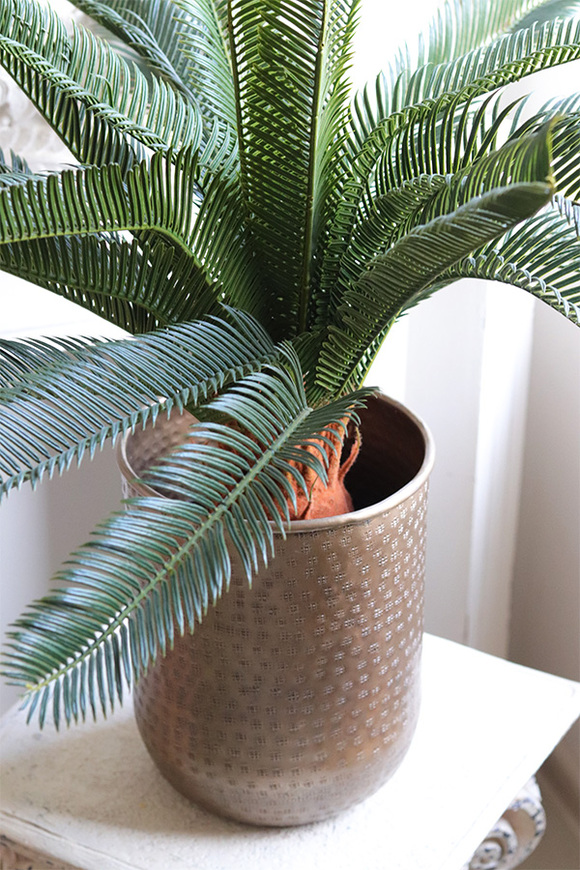 Cykas Gold Line Ornament, sztuczna roślina w złotej donicy