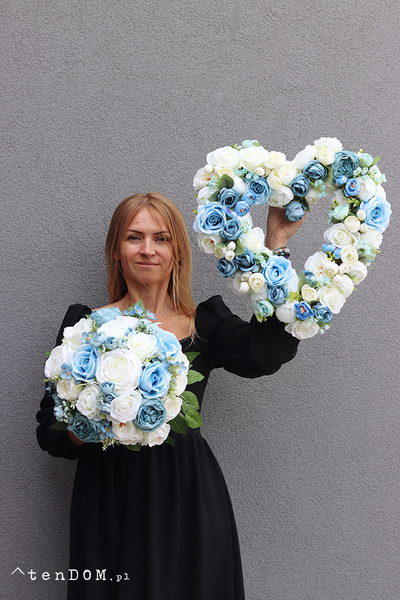  Błękit Serca, bukiet nagrobny we wkładzie